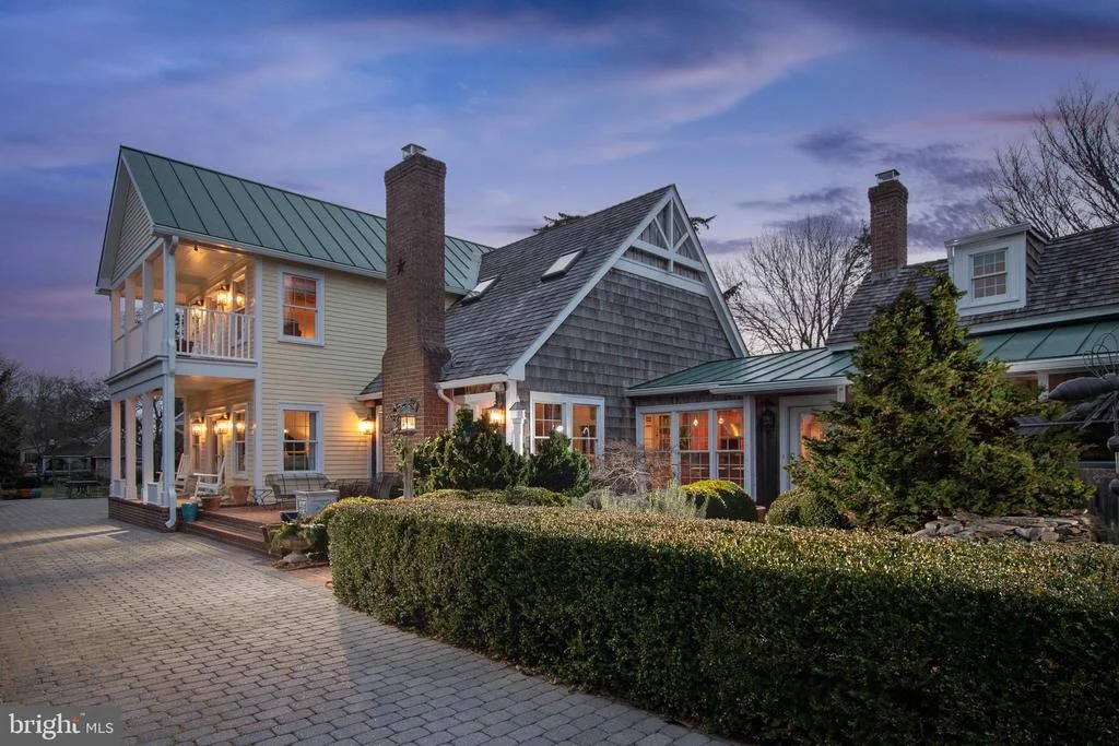 Photo of 558 PILOTTOWN ROAD