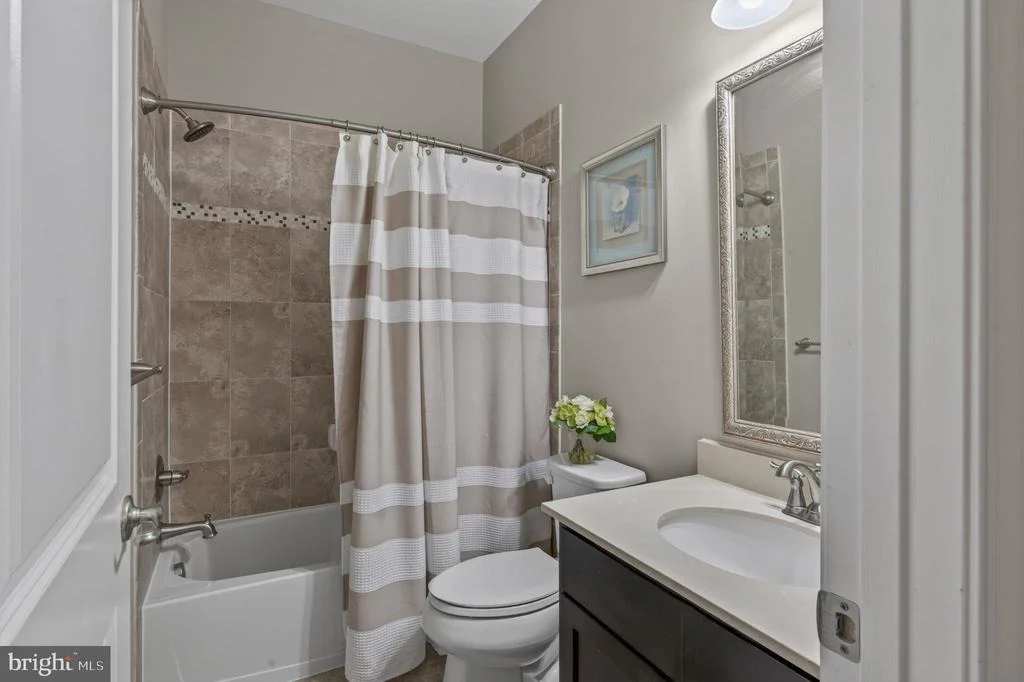 Photo of 1123 LONG FARM CIRCLE