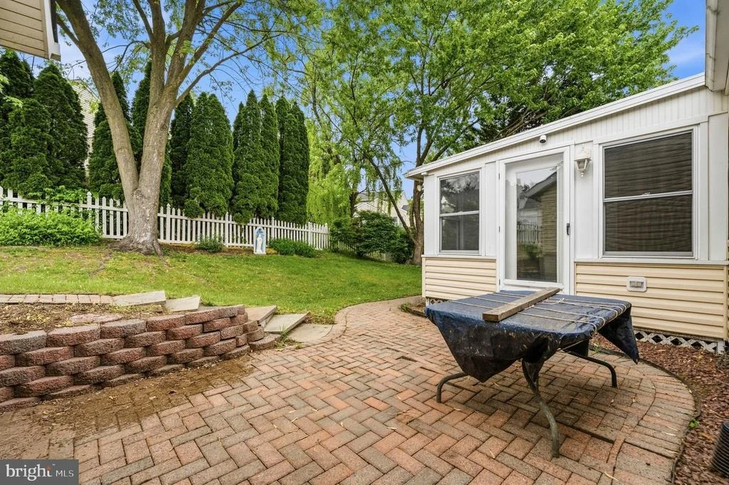 Photo of 704 COLLIER COURT