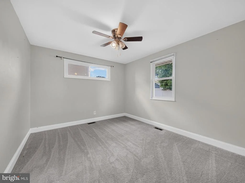 Photo of 504 HAMLEN ROAD