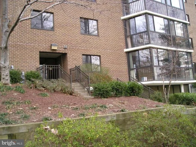 Photo of Unit 1114 at 15101 INTERLACHEN DRIVE