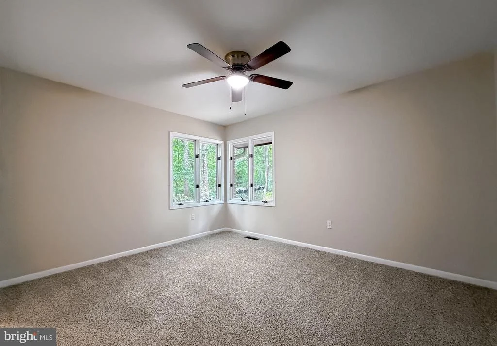 Photo of 8425 MAUSEN LANE