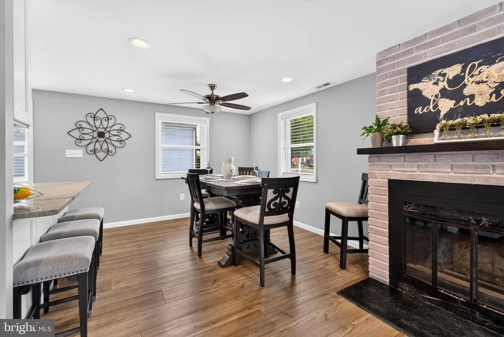 Photo of 2125 MAPLE ROAD