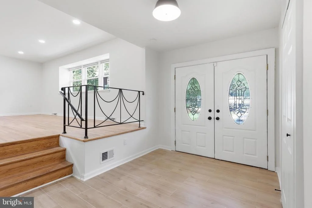 Photo of 716 CALVERT LANE