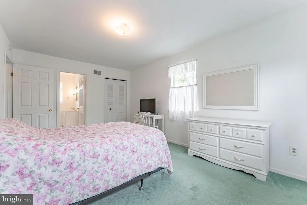 Photo of 1239 UPTON CIRCLE