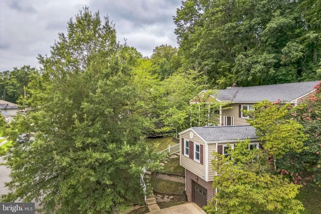 Photo of 16080 DEER PARK DRIVE