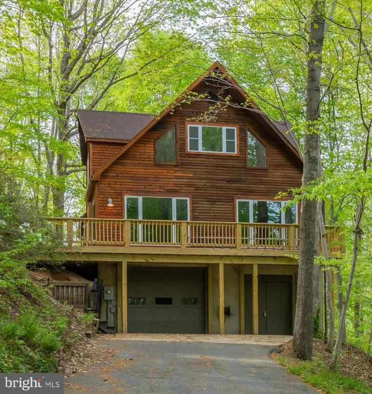 Photo of 2240 GREENVALLEY DRIVE