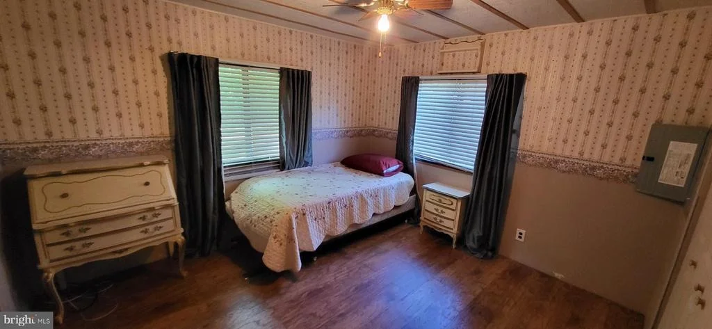 Photo of 114 CHESTNUT DRIVE