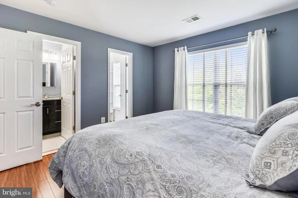 Photo of 25853 SPRING FARM CIRCLE