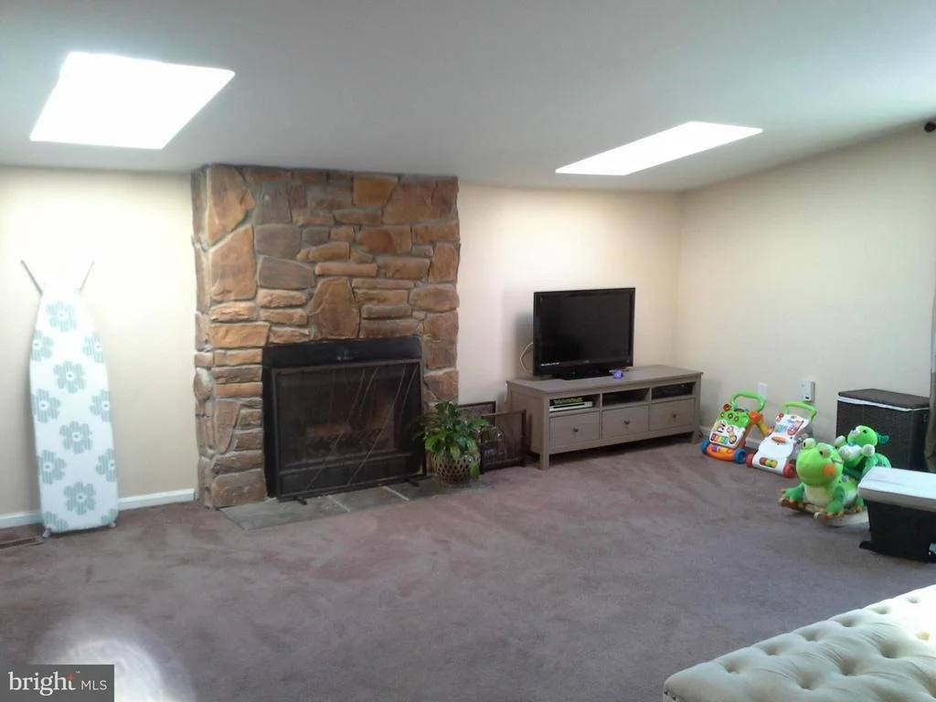 Photo of 6602 LOUISE STREET