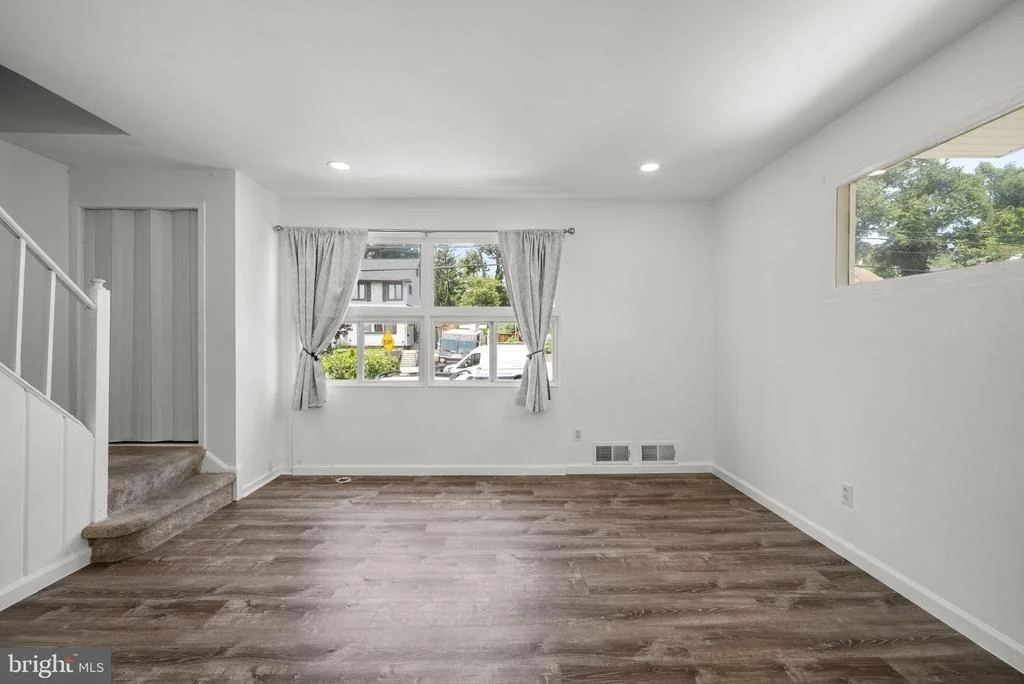 Photo of 12111 BLUHILL ROAD
