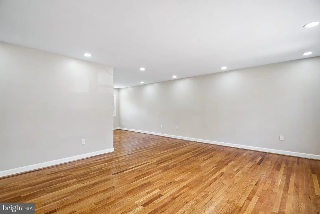 Photo of 823 MALIBU DRIVE