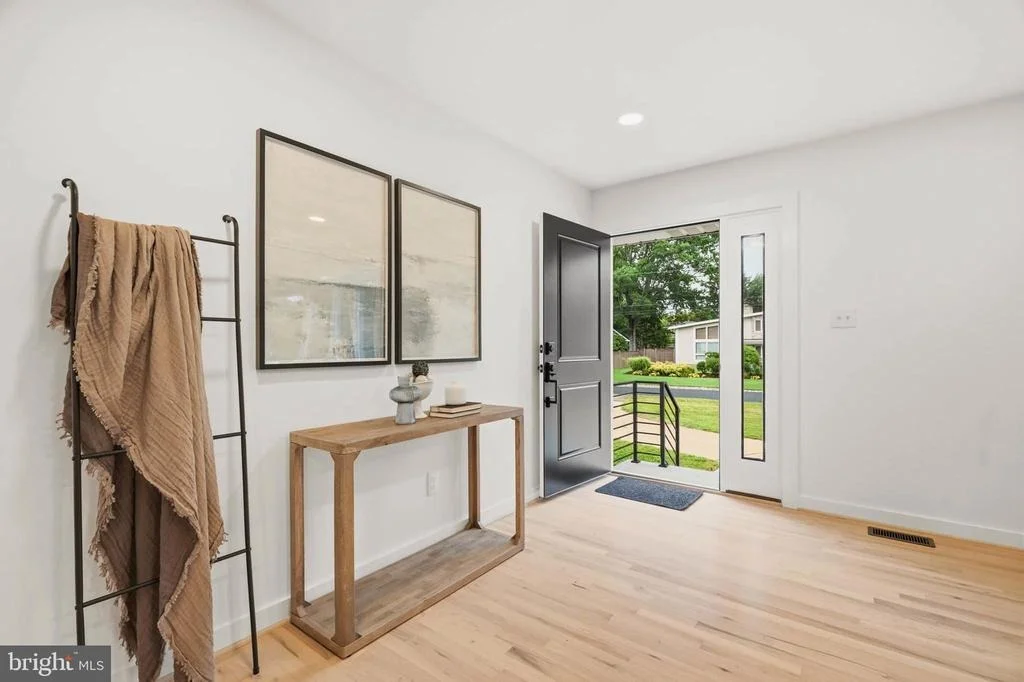 Photo of 109 SUNSET DRIVE