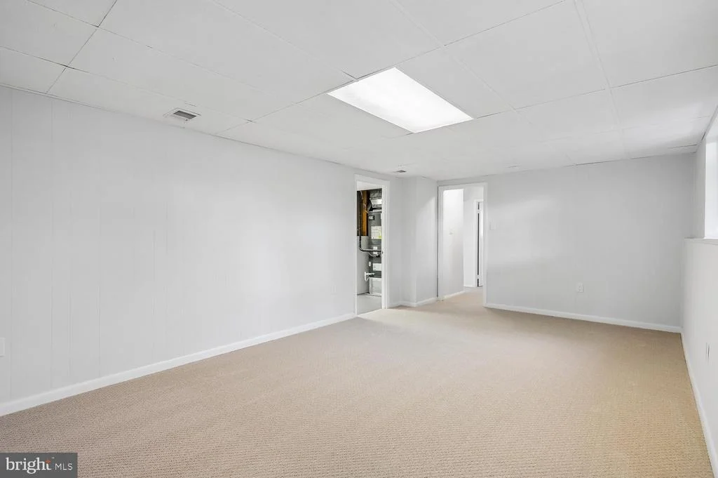 Photo of 6612 SEWARD ROAD