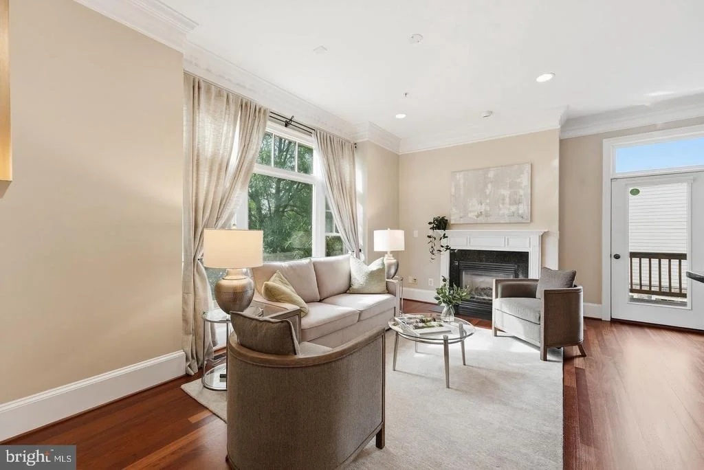 Photo of 4462 MACARTHUR BOULEVARD NW