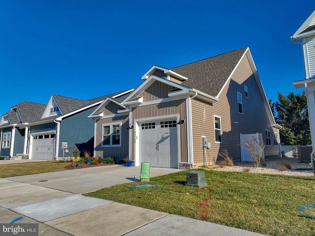 Photo of 33768 CATCHING COVE COURT