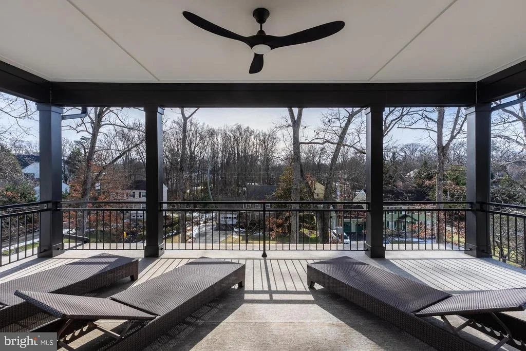Photo of 6884 CHURCHILL ROAD