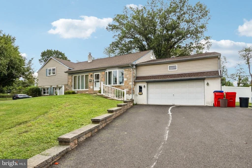 Photo of 865 WORTHINGTON DRIVE