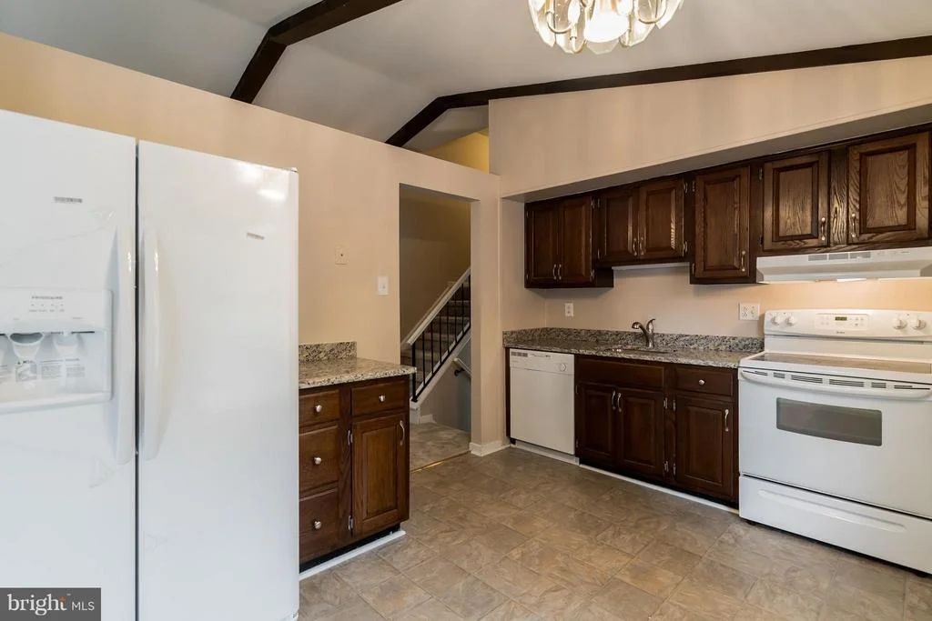 Photo of 6017 RIVER MEADOWS DRIVE