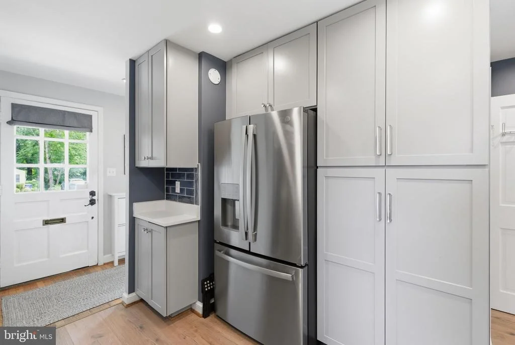 Photo of 1709 WHITE OAK DRIVE