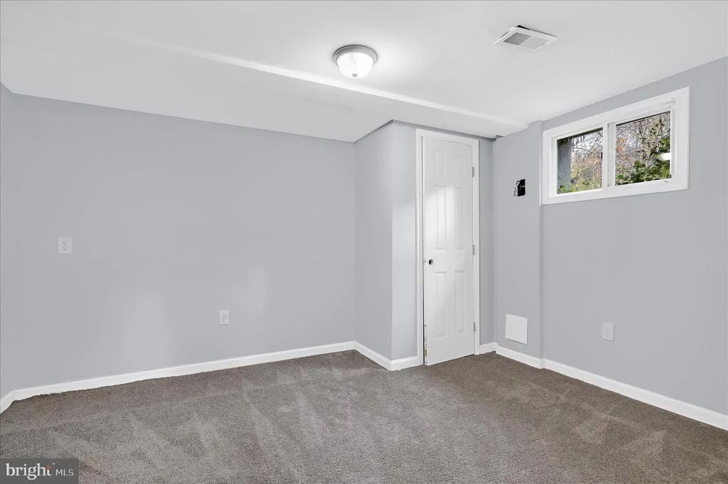 Photo of 726 HIGHWOOD DRIVE