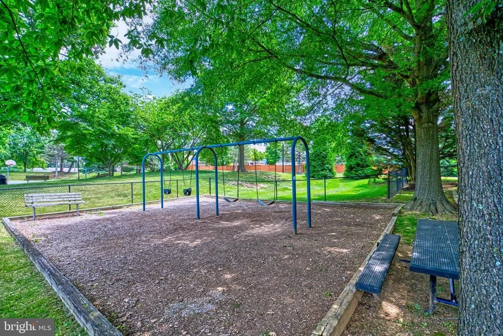 Photo of 1327 MURRAY DOWNS WAY