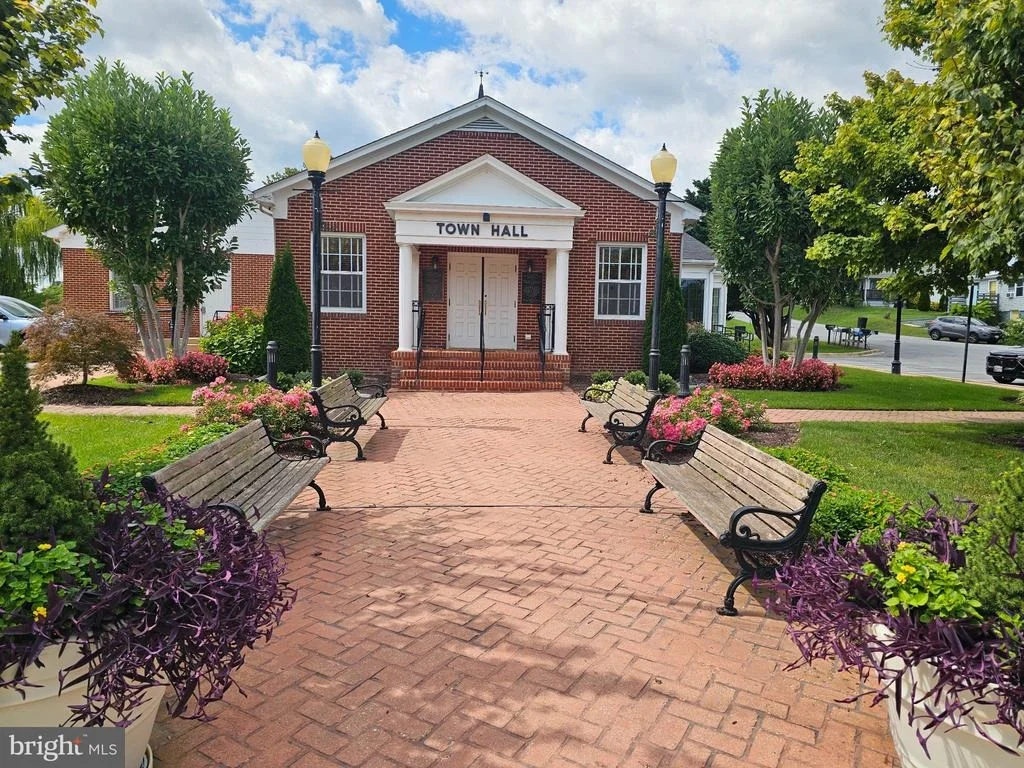 Photo of 8308 LEGACY CIRCLE