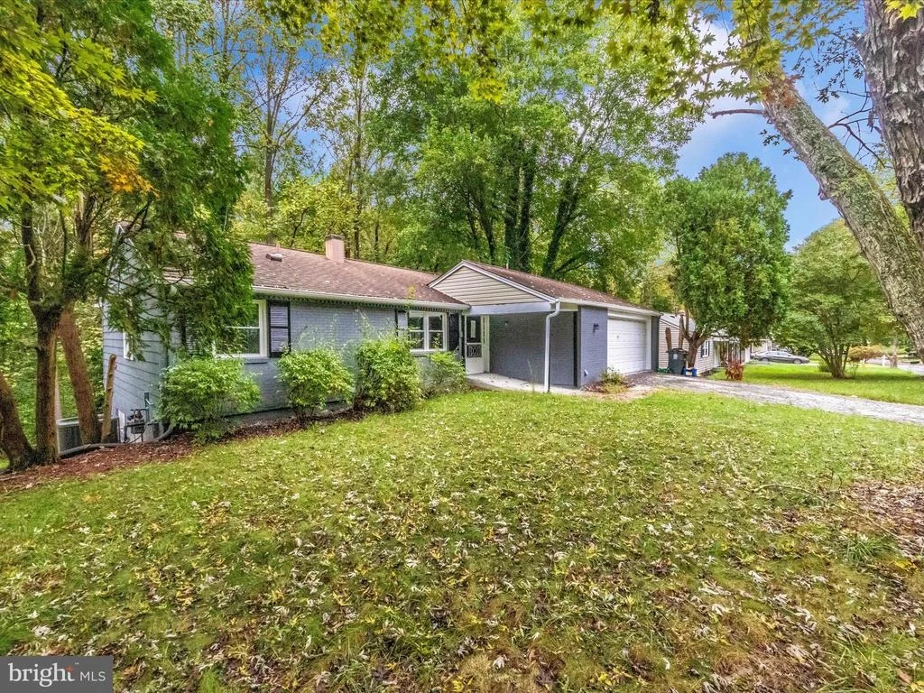 Photo of 9207 MIDLAND TURN