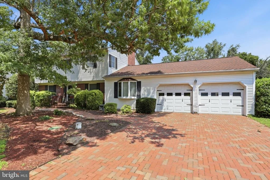 Photo of 101 N FAIRFIELD DRIVE