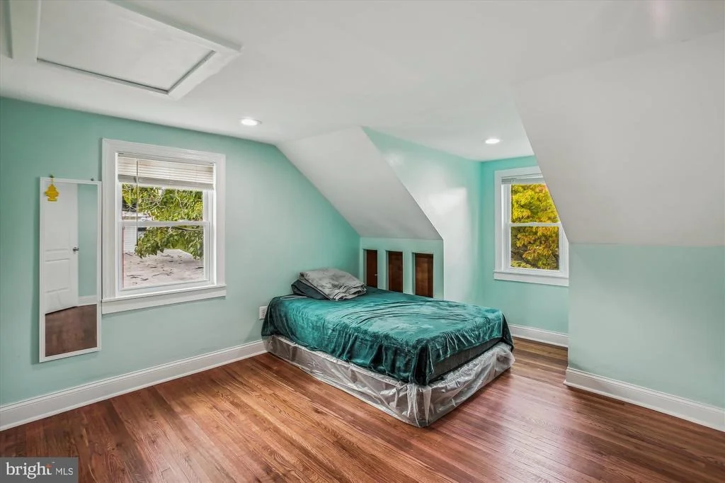 Photo of 904 OAK STREET
