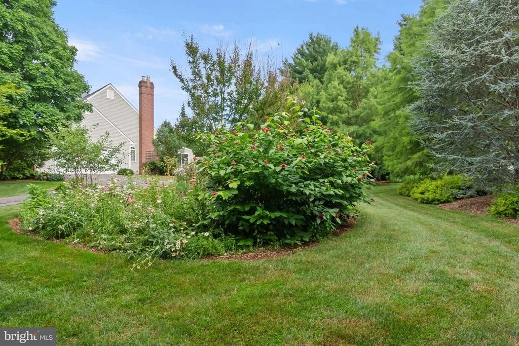 Photo of 2874 TALBERT ROAD