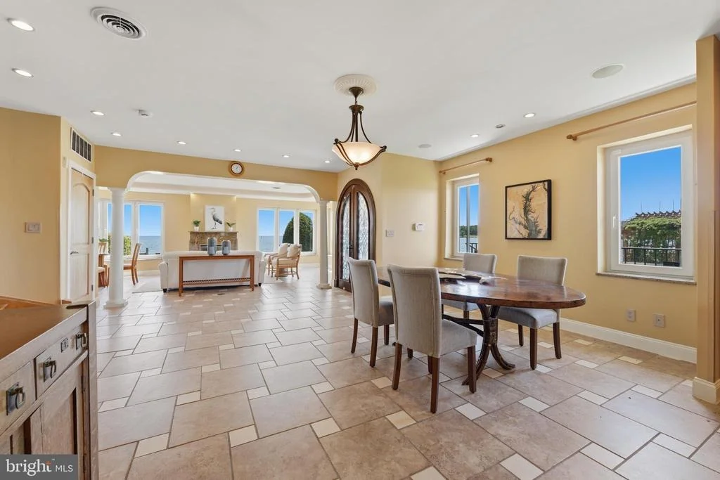 Photo of 2292 LAKE DRIVE