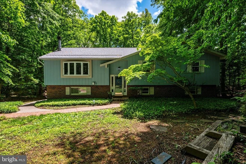 Photo of 2194 HALLMARK COURT