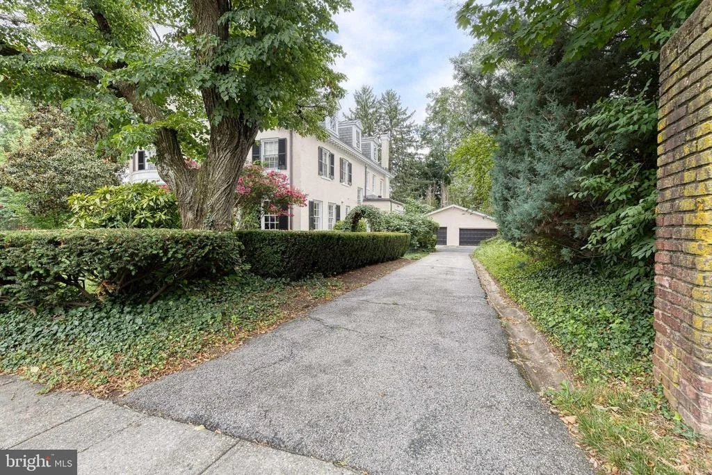 Photo of 501 SOMERSET ROAD