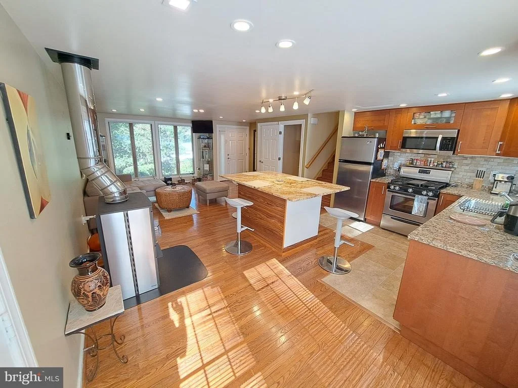 Photo of 10929 HOWLAND DRIVE