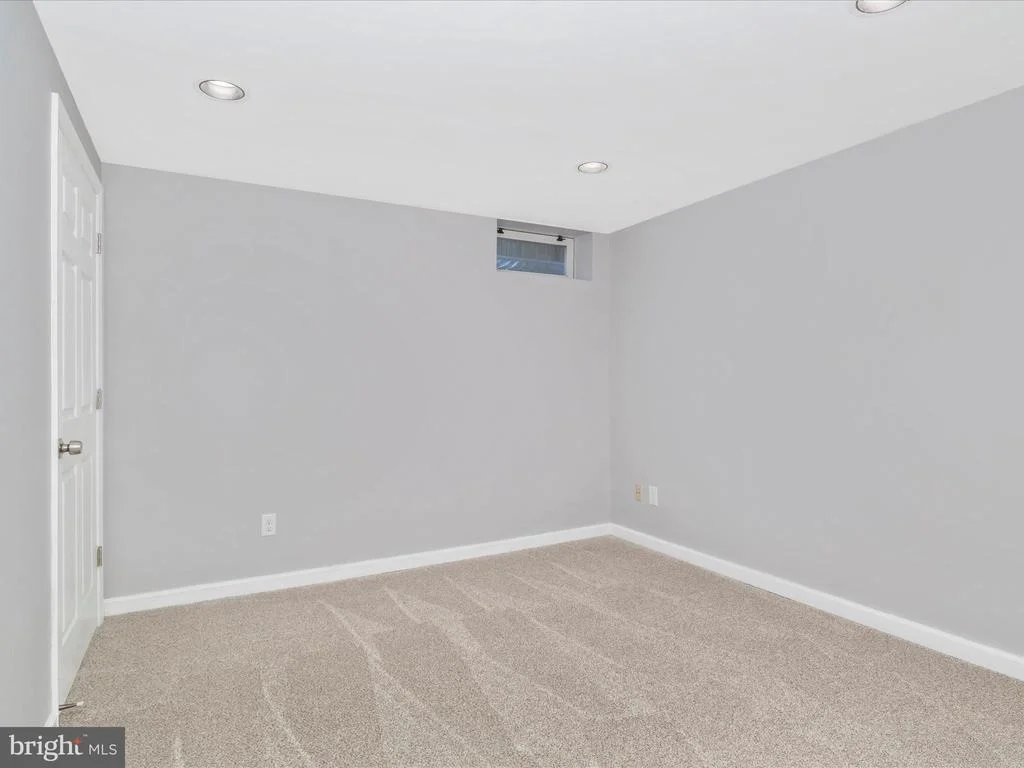 Photo of 824 VACATION DRIVE