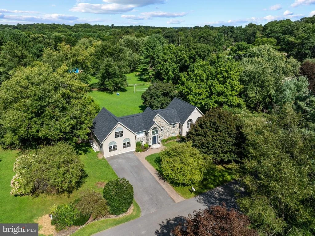 Photo of 2696 WALSTON ROAD