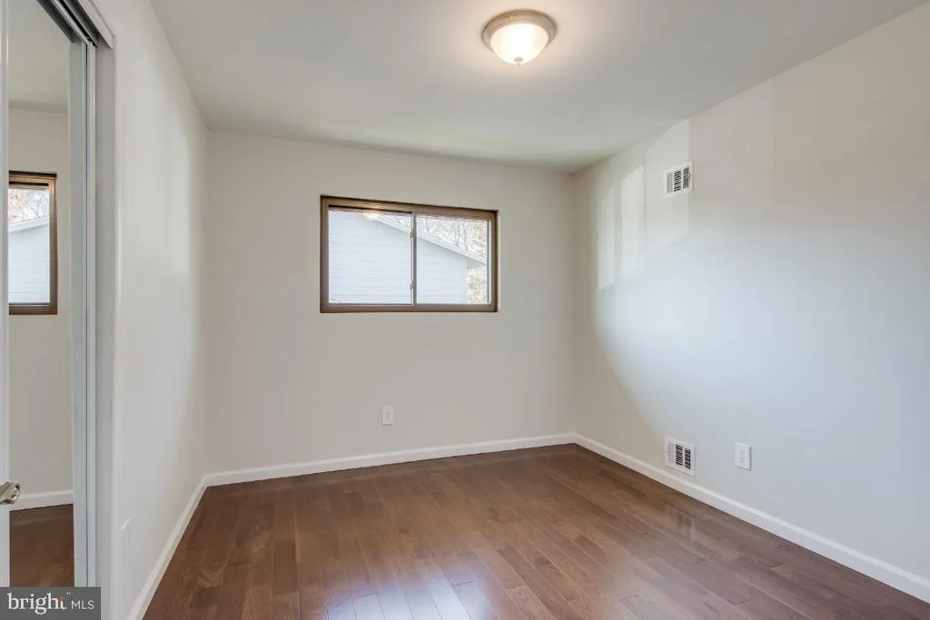 Photo of 6912 HEIDELBURG ROAD