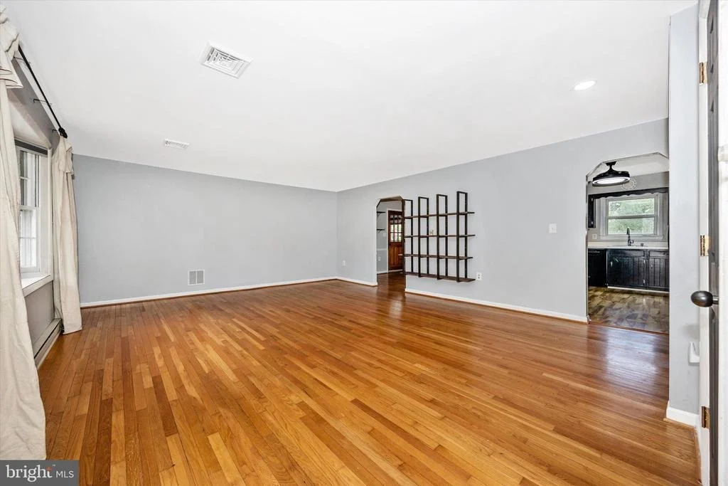 Photo of 3905 SUGARLOAF DRIVE