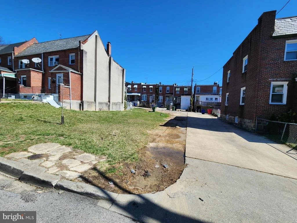 Photo of 321 MARTINGALE AVENUE