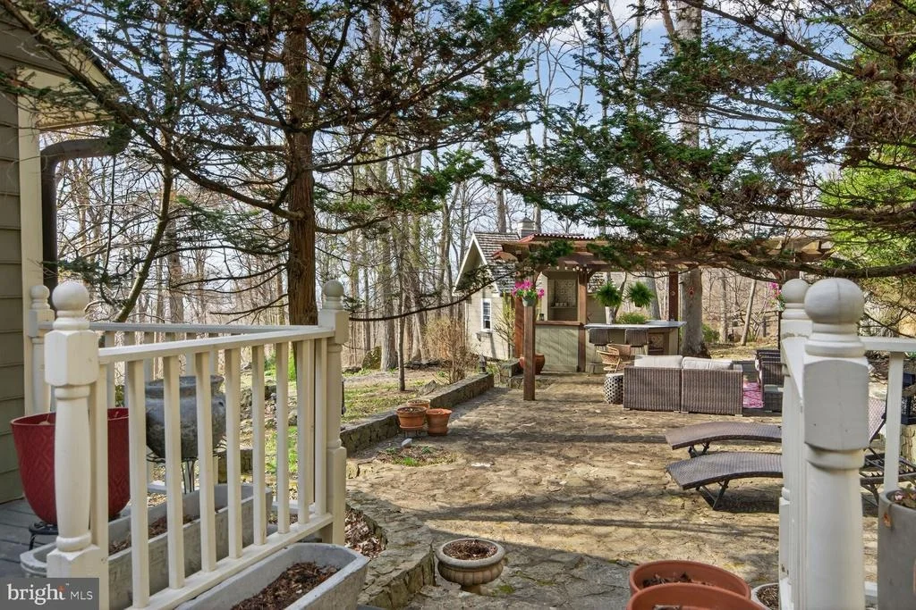 Photo of 17641 RAVEN ROCKS ROAD