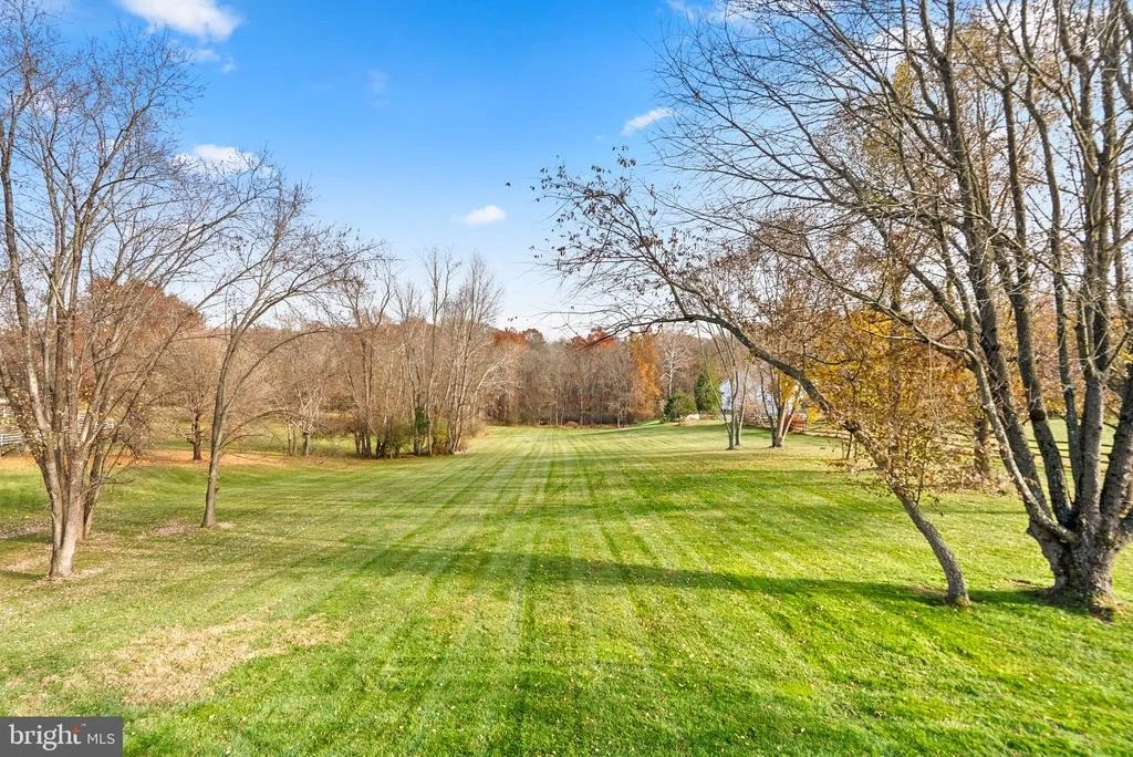 Photo of 9716 HUNTMASTER ROAD