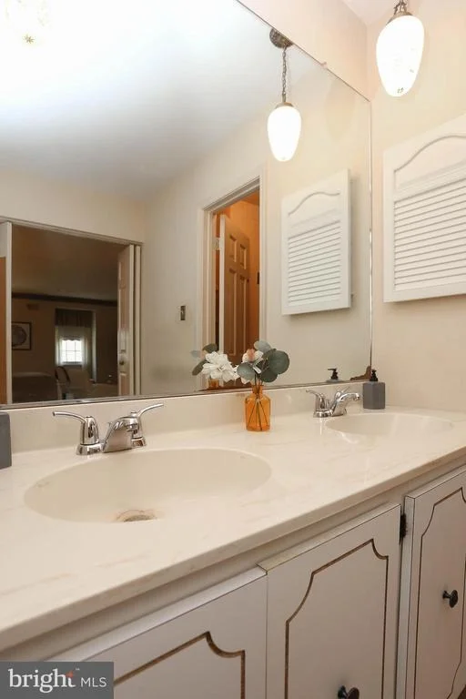 Photo of 18009 EDNOR VIEW TERRACE