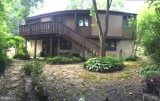Photo of 8714 CENTER ROAD