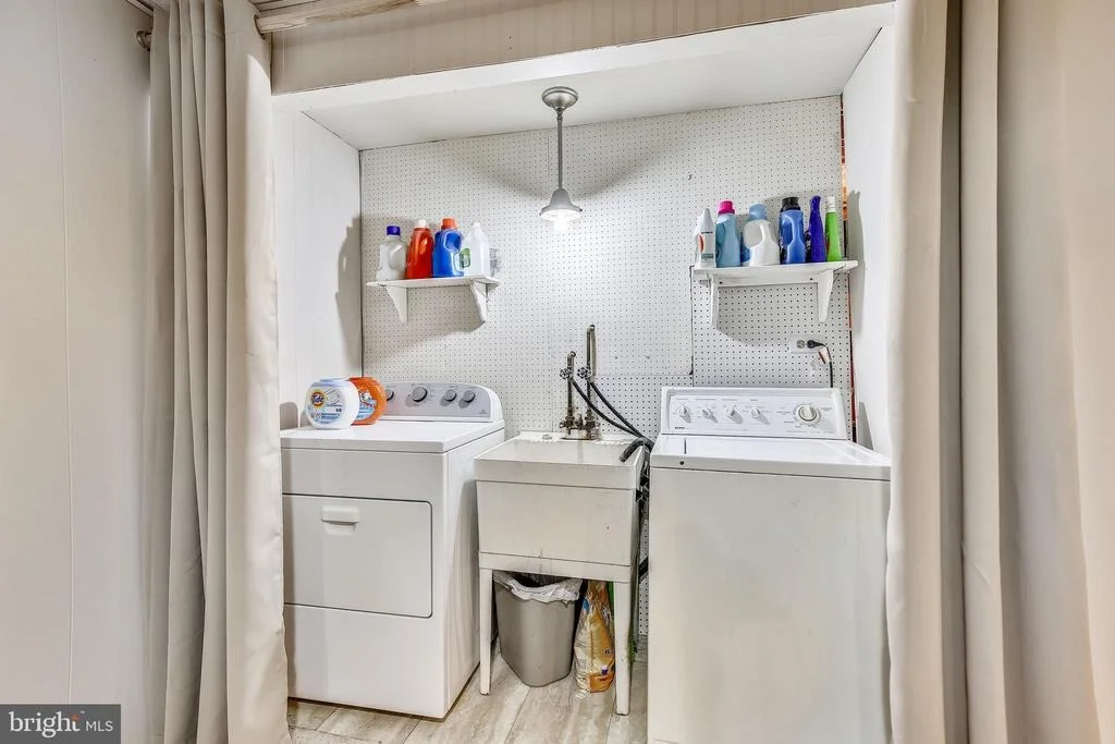 Photo of 15225 CENTERGATE DRIVE