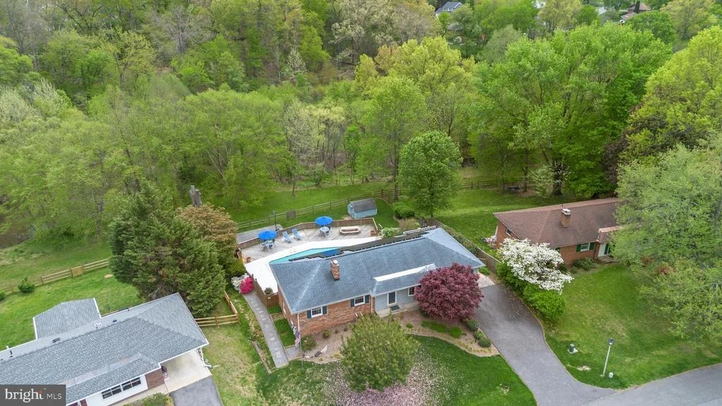 Photo of 3432 FALLING GREEN ROAD