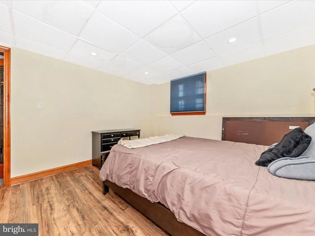 Photo of 9242 OAK TREE CIRCLE