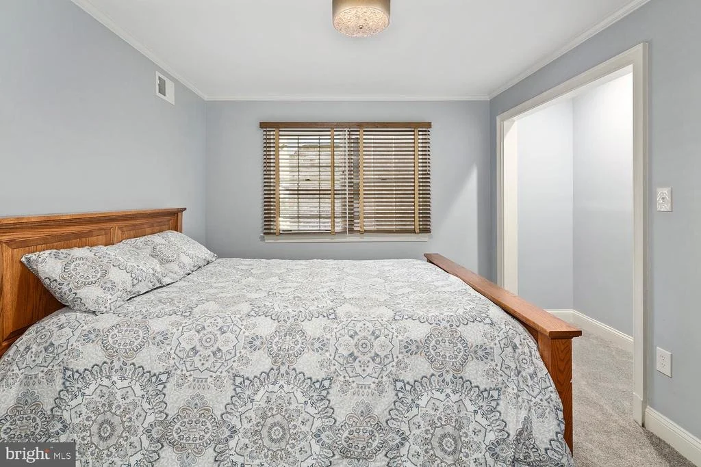 Photo of 1613 FOREST LANE