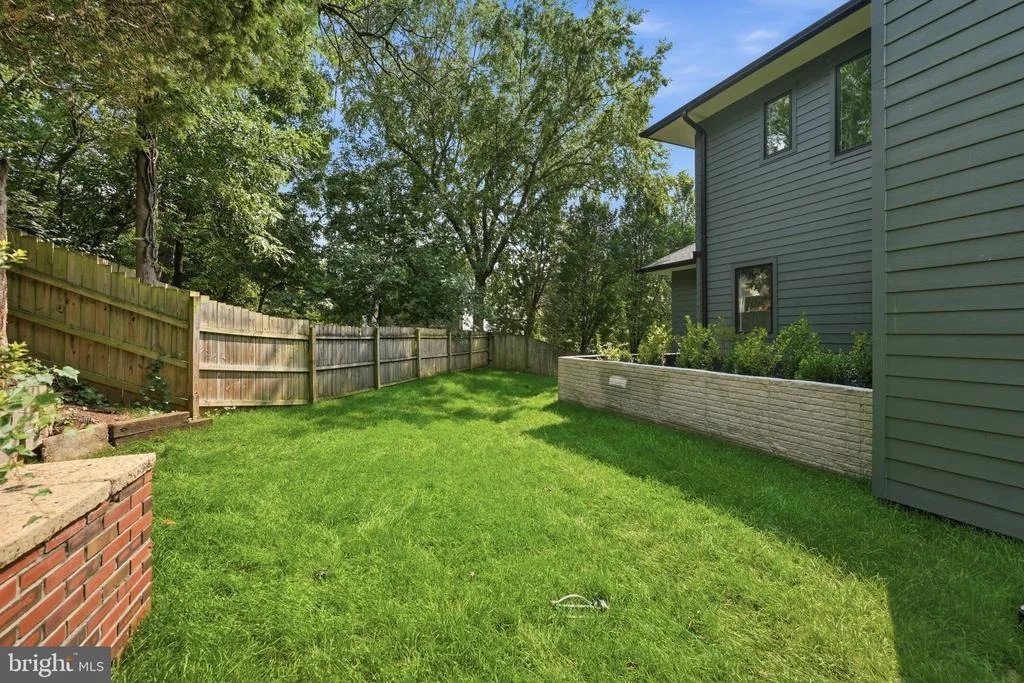 Photo of 1905 LAMSON PLACE