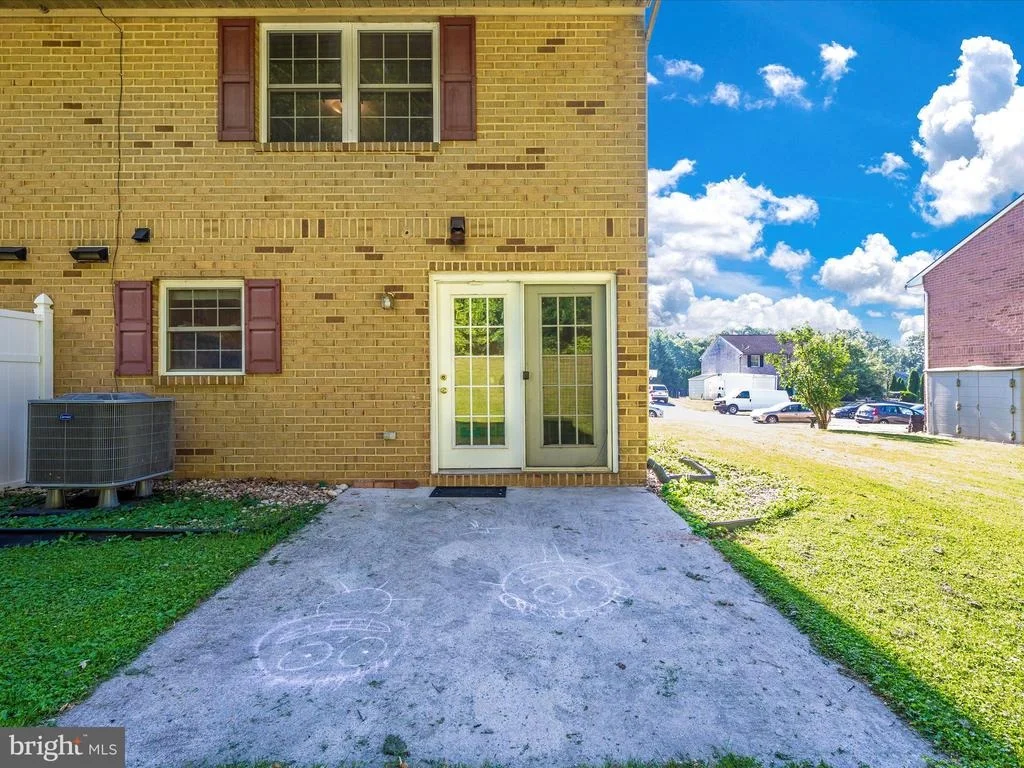 Photo of 10116 SAINT GEORGE CIRCLE